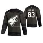 Maglia Hockey Arizona Coyotes Conor Garland 2019 Veterans Day Camuffamento