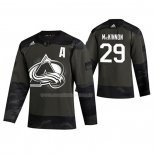 Maglia Hockey Colorado Avalanche Nathan Mackinnon 2019 Veterans Day Camuffamento
