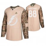 Maglia Hockey Tampa Bay Lightning Andrei Vasilevskiy Veterans Day Camuffamento