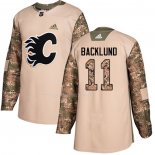 Maglia Hockey Calgary Flames Mikael Backlund Autentico 2017 Veterans Day Camuffamento